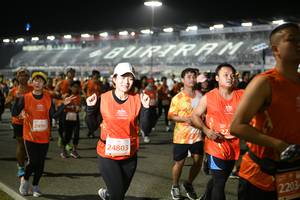 BIB: 2496, 24803, 2203
                            <button type="button" onclick="openModal(10891647)" class="btn btn-primary btn-sm float-right btn-popup" data-toggle="modal" data-target=".modal-high-quality">
                        <i class="fas fa-shopping-cart"></i> Add to Cart
                    </button>
                                            <button type="button" onclick="isThisMe(10891647, true)" class="btn btn-success btn-sm float-right btn-popup btn-isme hidden" data-toggle="tooltip" data-placement="bottom" title="นี่คือรูปของคุณใช่ไหม คลิกที่นี่เพื่อเอาเข้าอัลบั้ม">
                        <i class="fas fa-plus"></i> Add to album
                    </button>
                    <button type="button" onclick="isThisMe(10891647, false)" class="btn btn-warning btn-sm float-right btn-popup btn-isnotme hidden">
                        <i class="fas fa-ban"></i> Remove from album
                    </button>